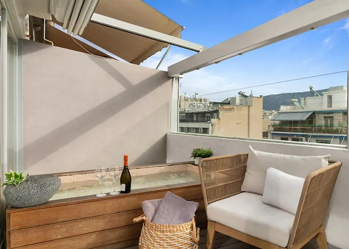 Acron Suites & Apartments